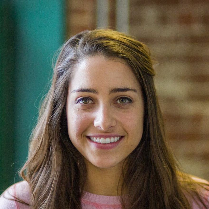 Portrait photo of a woman